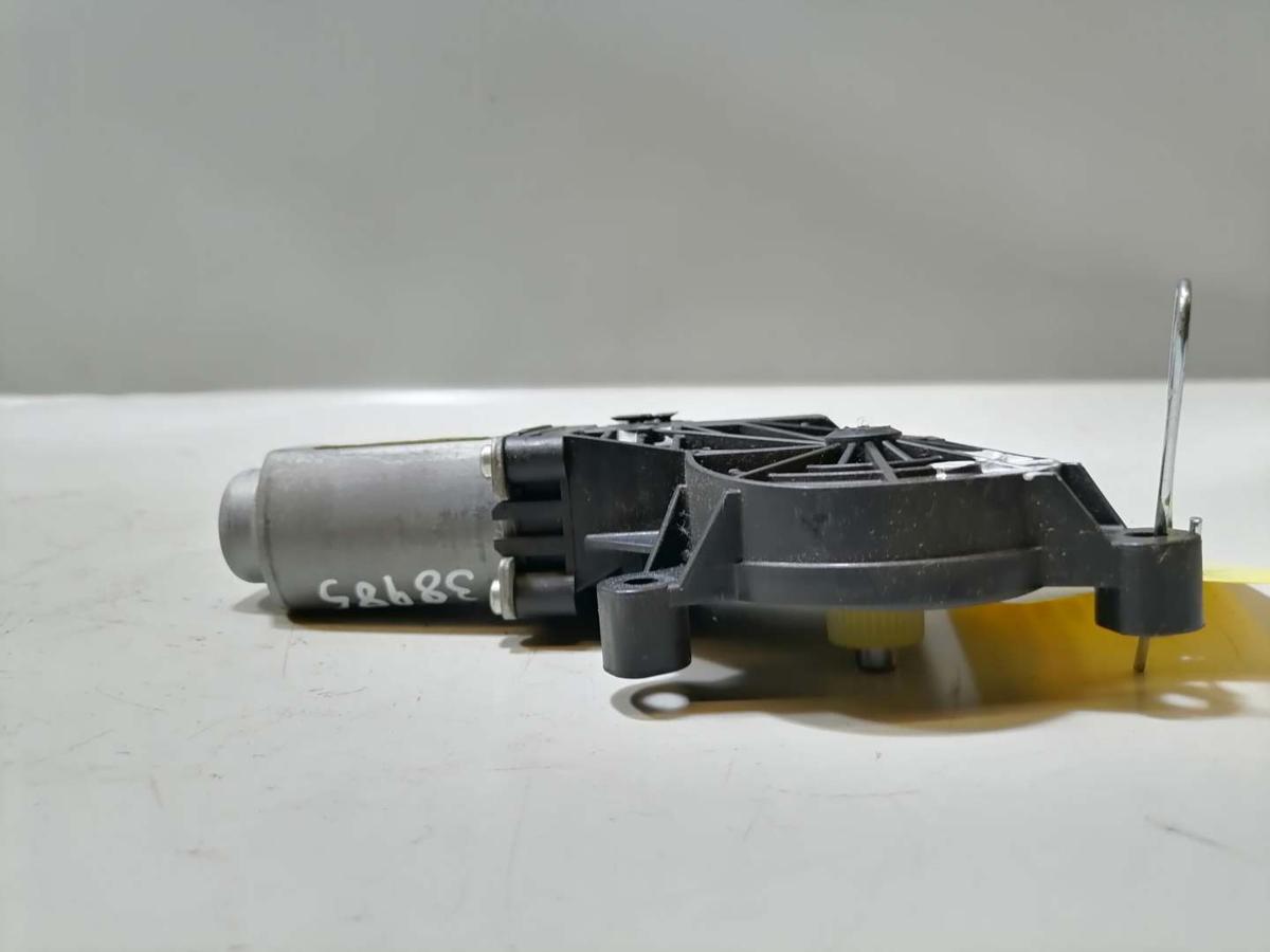 VW Polo 9N3 original Fensterhebermotor vorn links Bj.2009